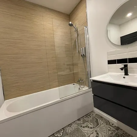 Apartmán L'elegant T2 - Calme Et Spacieux *